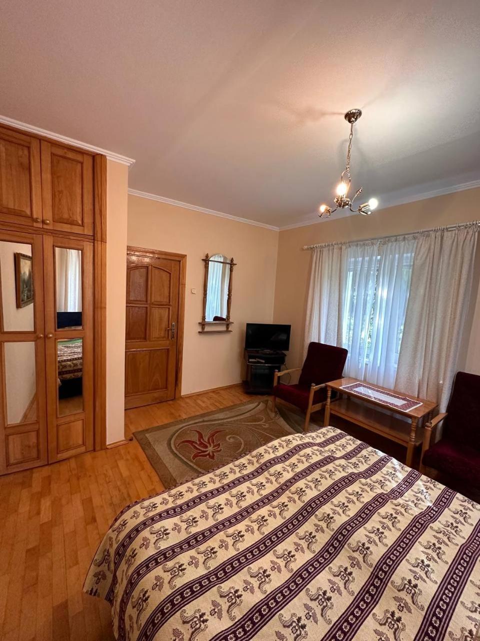 Bed and Breakfast Роксолана Truskawez Exterior foto